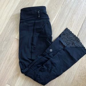 Cropped reflective lululemon workout pants